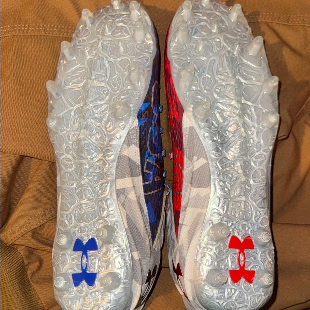 Under Armour Men’s Red and Blue football cleats - Picture 3 of 3